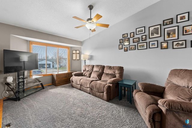 7516 S Bell Cir Circle, Sioux Falls, SD 57108
