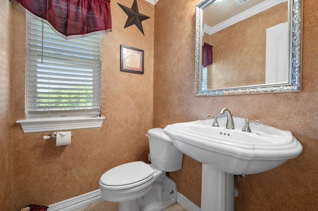 3240 Caleb Court E, Midlothian, TX 76065