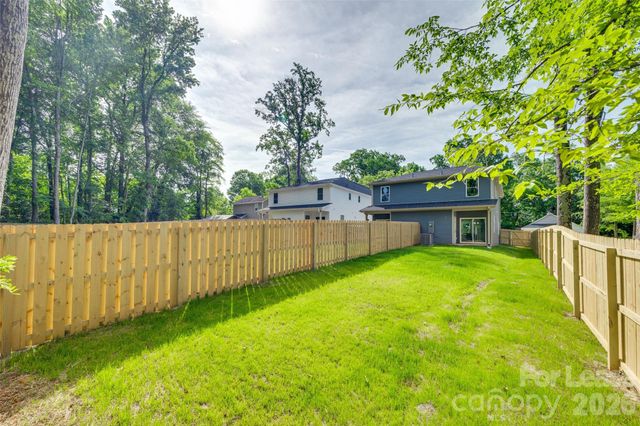 500 Dawn Circle A, Charlotte, NC 28213