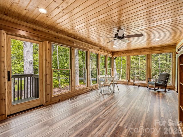 348 Surrey Lane, Brevard, NC 28712
