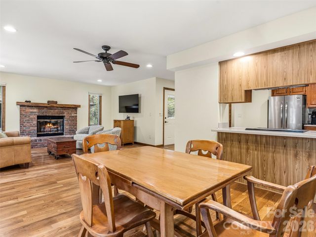 348 Surrey Lane, Brevard, NC 28712