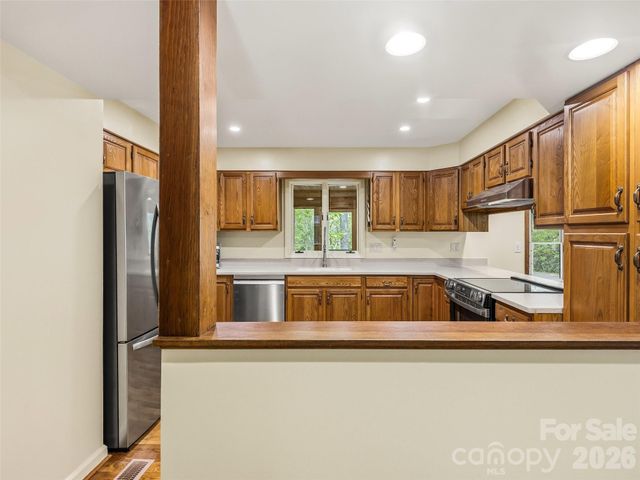 348 Surrey Lane, Brevard, NC 28712