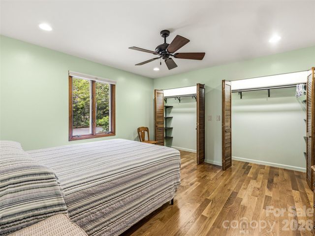 348 Surrey Lane, Brevard, NC 28712