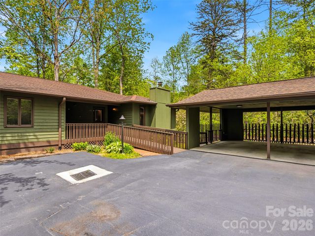 348 Surrey Lane, Brevard, NC 28712