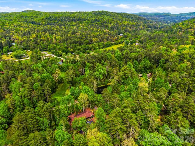 348 Surrey Lane, Brevard, NC 28712