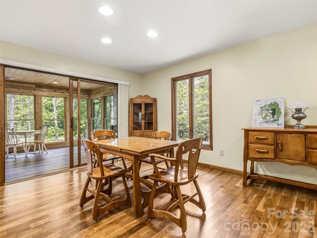 348 Surrey Lane, Brevard, NC 28712