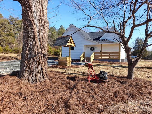 464 Hamrick Road, Mooresboro, NC 28114