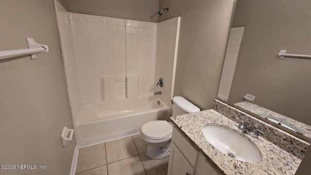 1656 HAWKINS COVE Drive E, Jacksonville, FL 32246