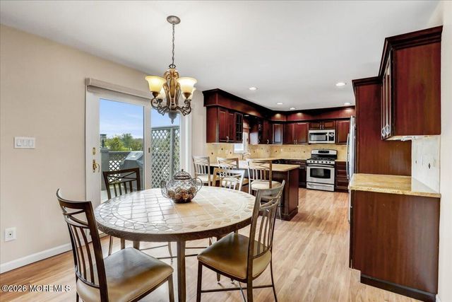 29 Nashua Drive, Marlboro, NJ 07746