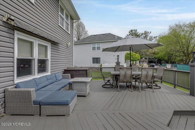 29 Nashua Drive, Marlboro, NJ 07746