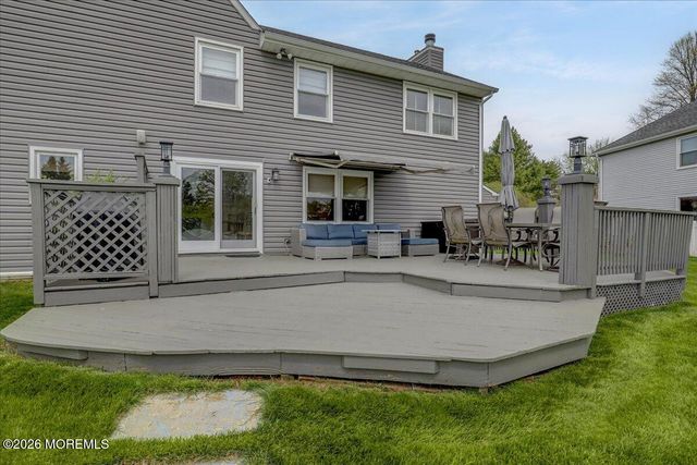 29 Nashua Drive, Marlboro, NJ 07746