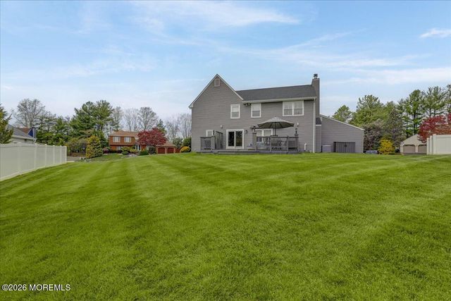 29 Nashua Drive, Marlboro, NJ 07746