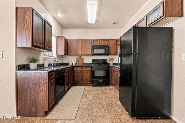 5803 REDSTONE PASS Court, El Paso, TX 79934