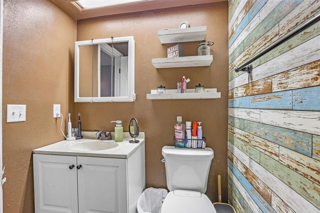 4001 BAINWOOD COURT, Tampa, FL 33614