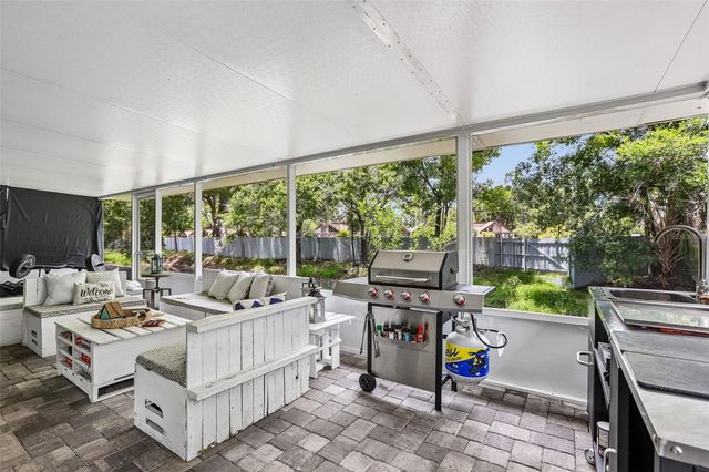 4001 BAINWOOD COURT, Tampa, FL 33614