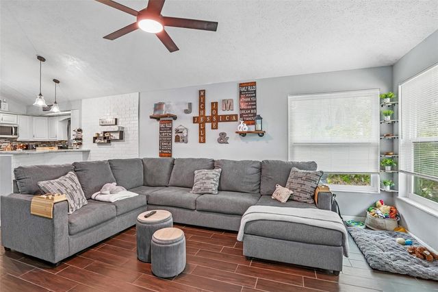 4001 BAINWOOD COURT, Tampa, FL 33614