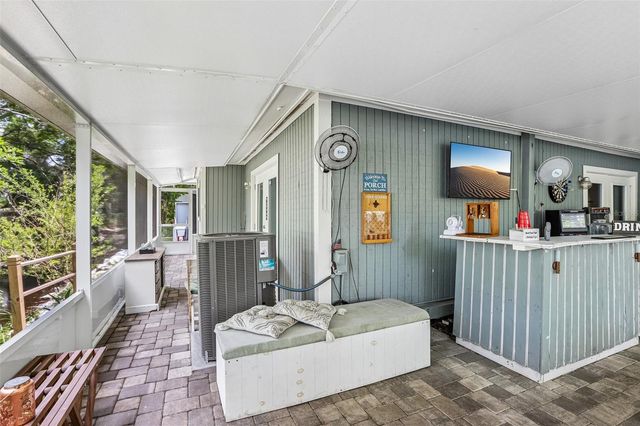 4001 BAINWOOD COURT, Tampa, FL 33614