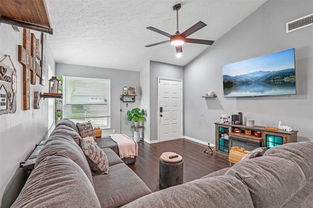 4001 BAINWOOD COURT, Tampa, FL 33614