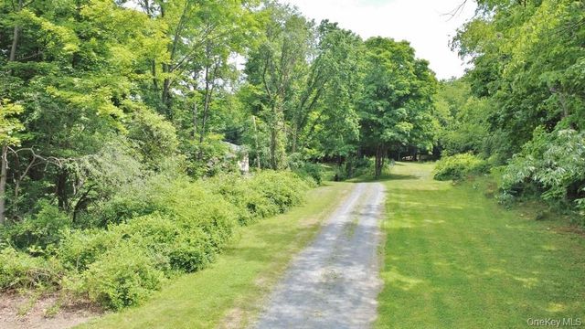 72 Egbertson Road, Campbell Hall, NY 10916