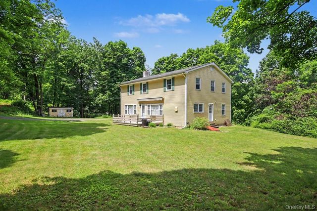 72 Egbertson Road, Campbell Hall, NY 10916