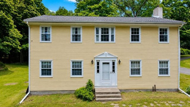 72 Egbertson Road, Campbell Hall, NY 10916