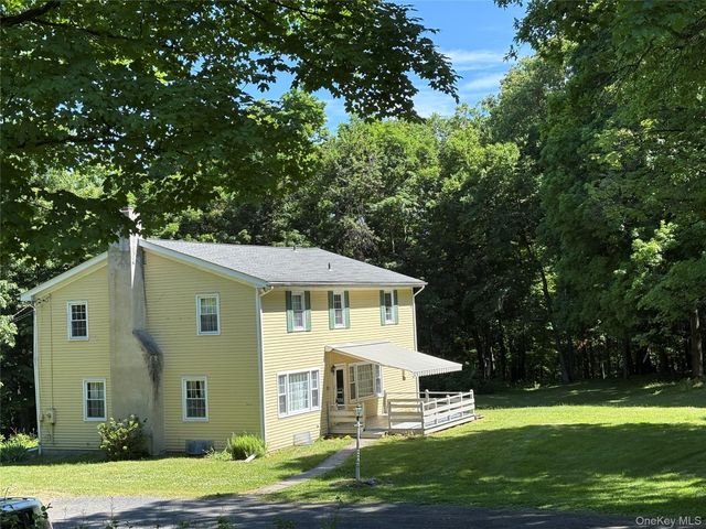 72 Egbertson Road, Campbell Hall, NY 10916