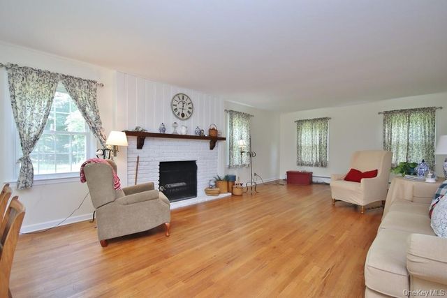 72 Egbertson Road, Campbell Hall, NY 10916