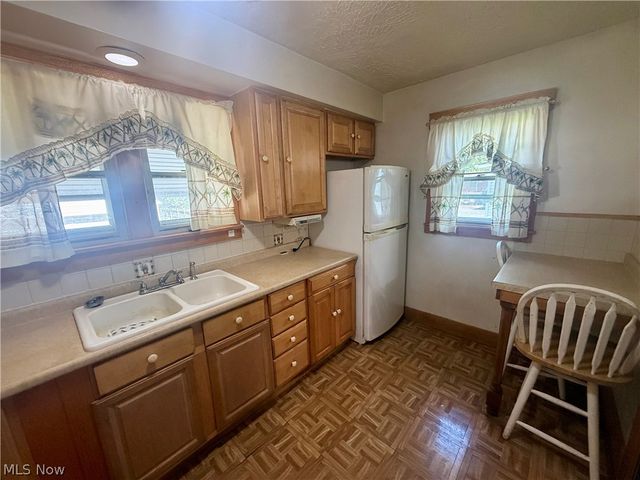 1056 Homewood, Warren, OH 44483