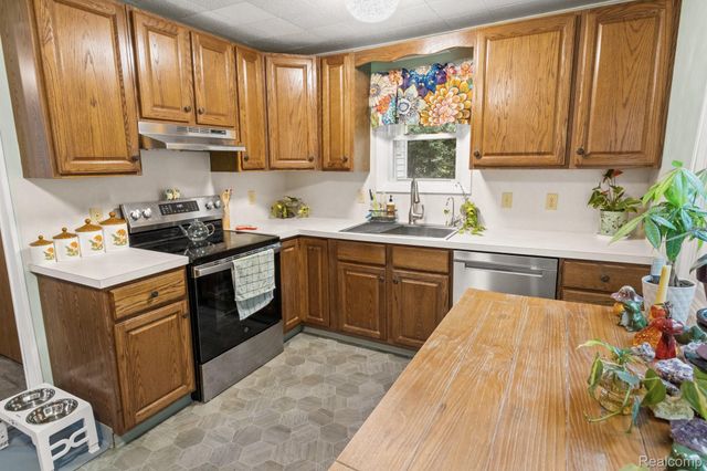 7330 Embury Road, Grand Blanc Charter Township, MI 48439