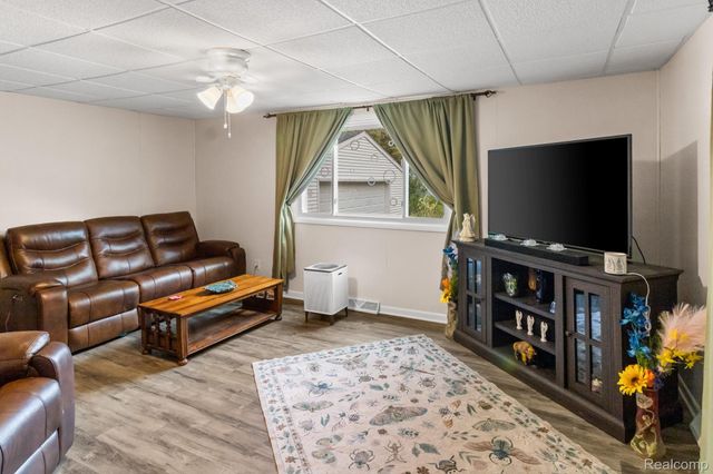 7330 Embury Road, Grand Blanc Charter Township, MI 48439