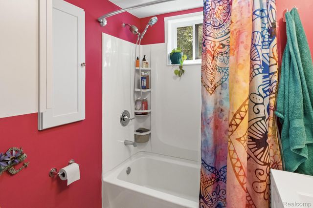 7330 Embury Road, Grand Blanc Charter Township, MI 48439
