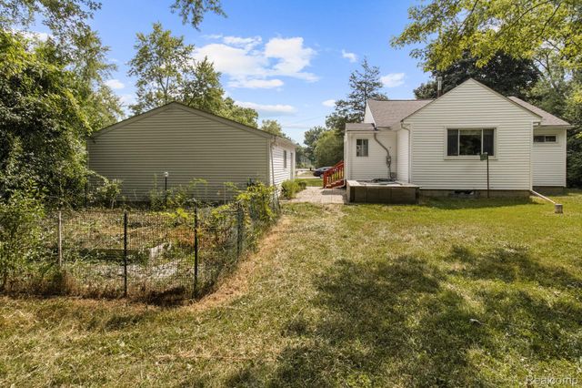 7330 Embury Road, Grand Blanc Charter Township, MI 48439