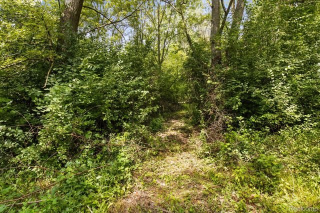 7330 Embury Road, Grand Blanc Charter Township, MI 48439
