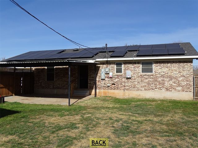 908 Brookside Street, Sweetwater, TX 79556