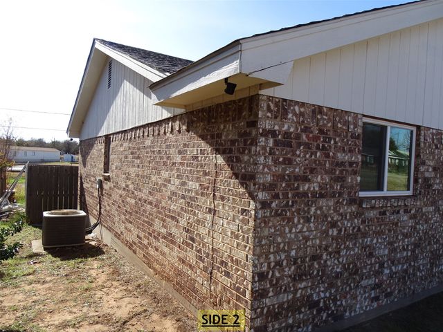 908 Brookside Street, Sweetwater, TX 79556