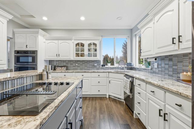 5620 W Dradie St, Pasco, WA 99301