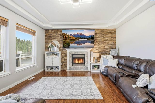 5620 W Dradie St, Pasco, WA 99301