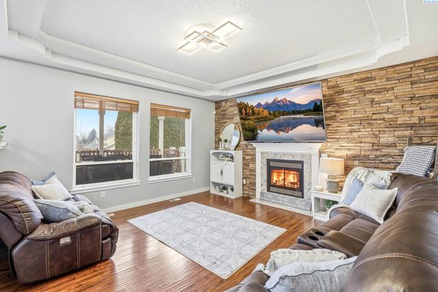 5620 W Dradie St, Pasco, WA 99301