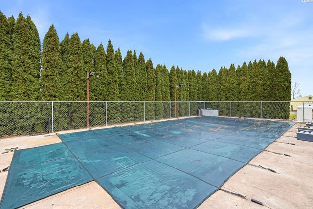 5620 W Dradie St, Pasco, WA 99301