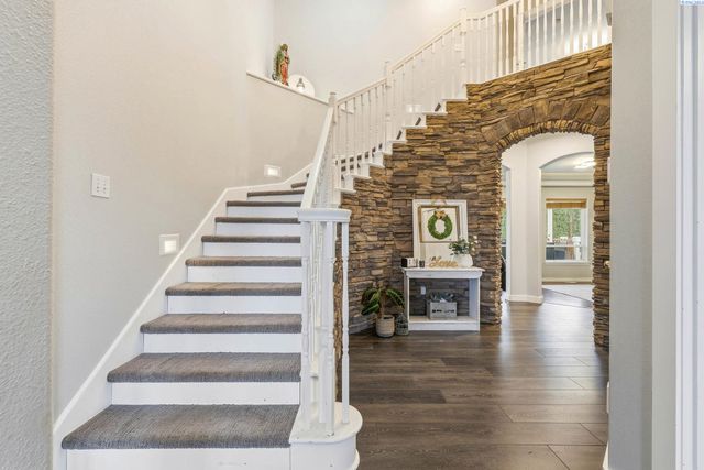 5620 W Dradie St, Pasco, WA 99301