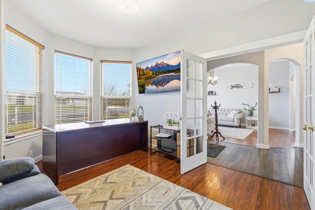 5620 W Dradie St, Pasco, WA 99301