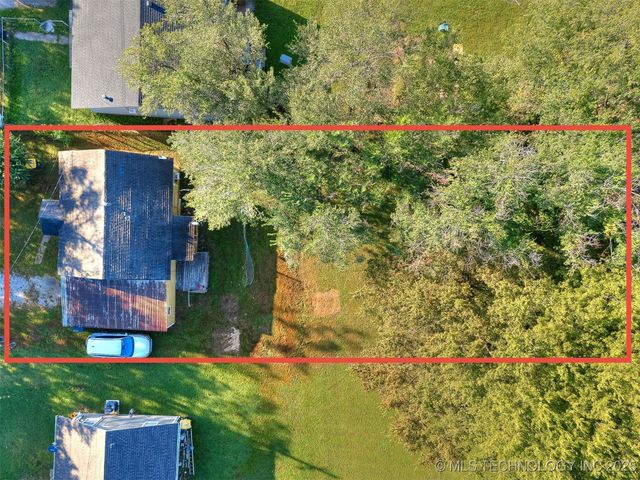 402 S Guthrie Avenue, Coweta, OK 74429