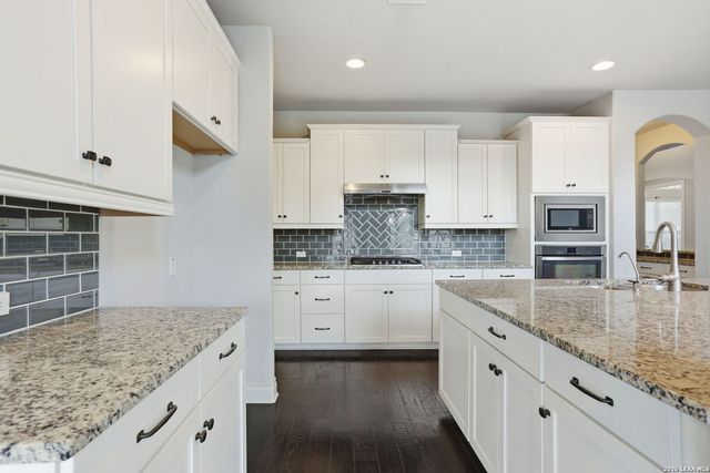 205 Woods Of Boerne, Boerne, TX 78006