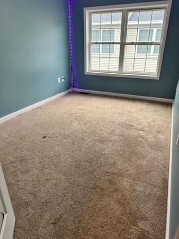 43 Cranberry Way, Manchester, NH 03109