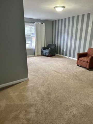 43 Cranberry Way, Manchester, NH 03109