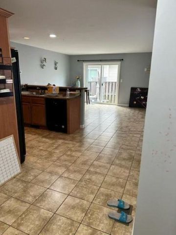 43 Cranberry Way, Manchester, NH 03109