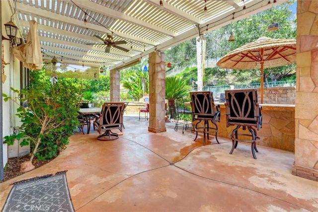 216 High Meadow, Simi Valley, CA 93065