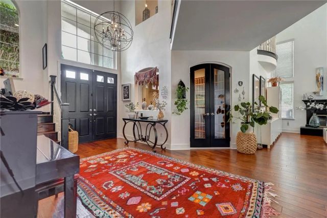 216 High Meadow, Simi Valley, CA 93065