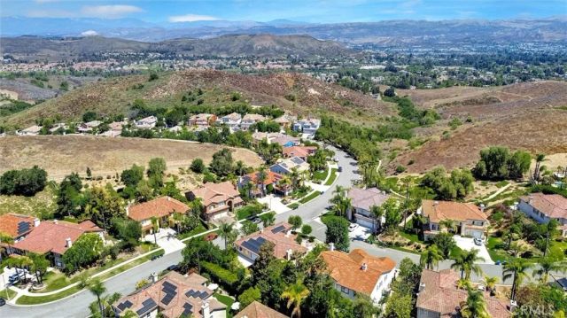 216 High Meadow, Simi Valley, CA 93065