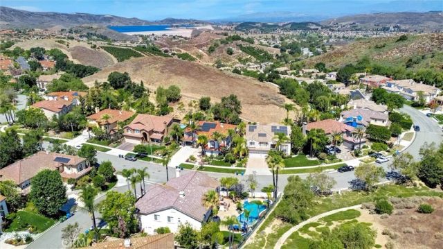 216 High Meadow, Simi Valley, CA 93065